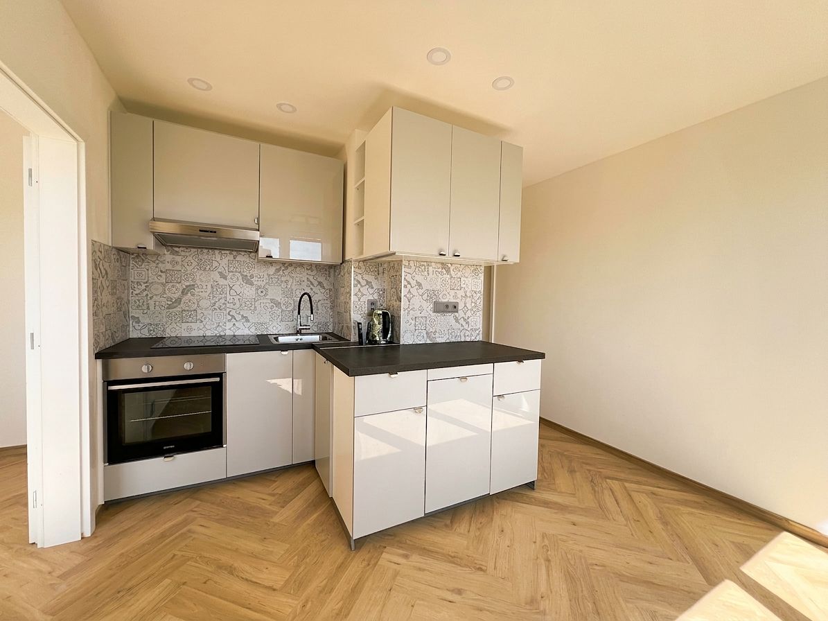 Pronájem bytu 2+kk 59 m²