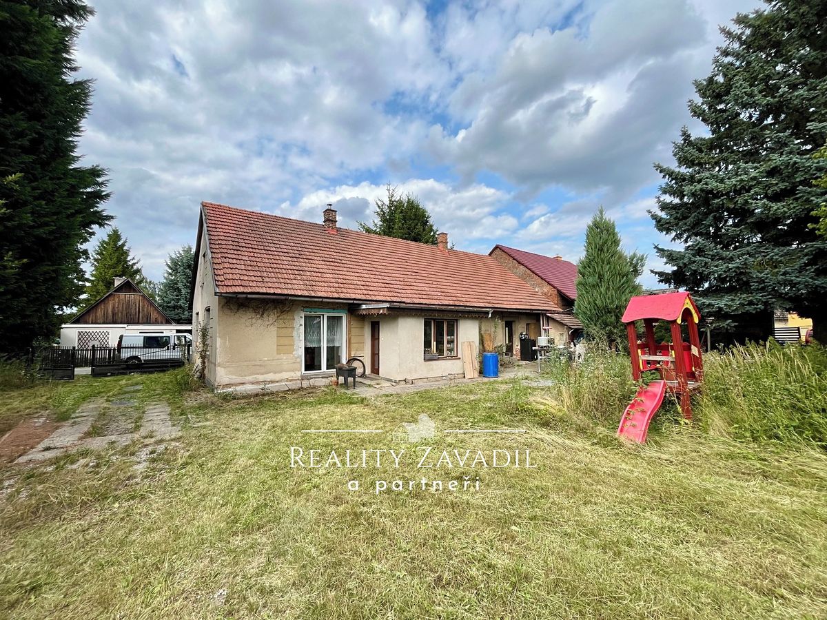 Prodej rodinného domu 110 m², pozemek 1021 m² – fotografie 2