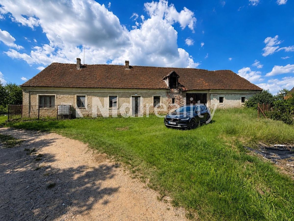 Prodej zemědělské usedlosti 355 m², pozemek 63061 m²