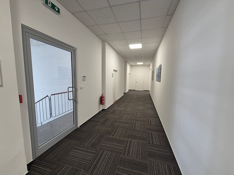 Комерційне приміщення в оренду, 140 м² (12 з 14)