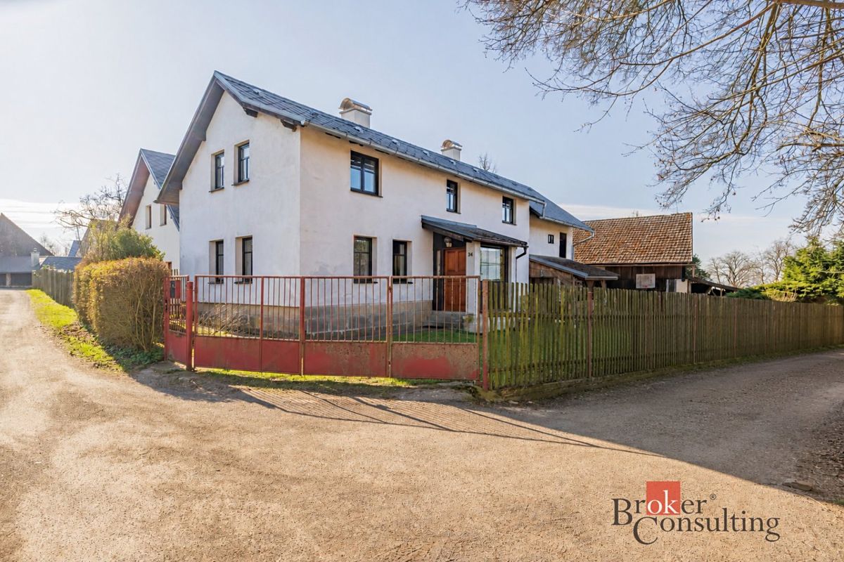Prodej rodinného domu 165 m², pozemek 1016 m² – fotografie 2