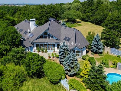 Prodej rodinného domu 609 m², pozemek 2267 m²