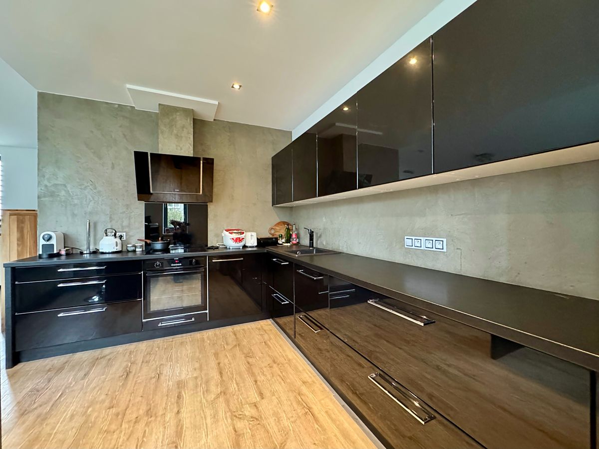 Pronájem bytu 3+kk 94 m²