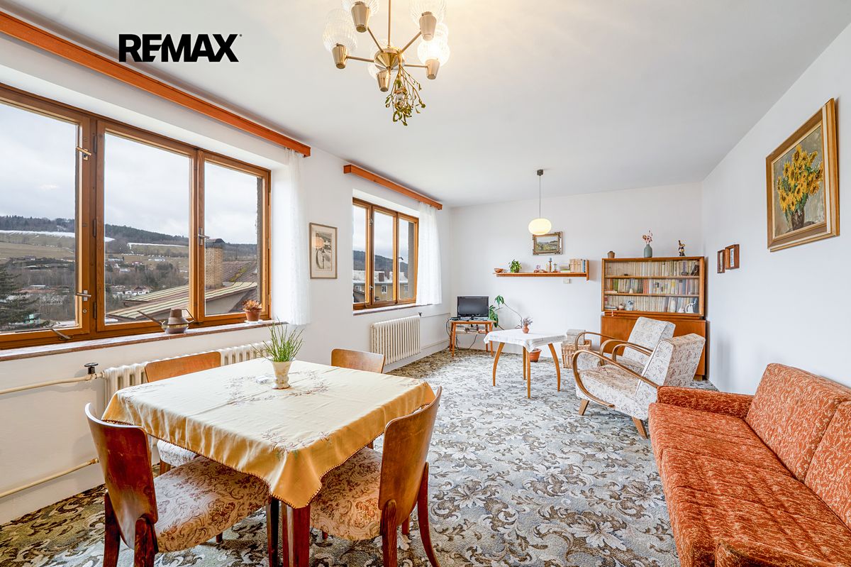 Prodej rodinného domu 210 m², pozemek 142 m² – fotografie 4