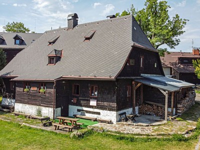 Prodej  rodinného domu 450 m², pozemek 1 305 m²