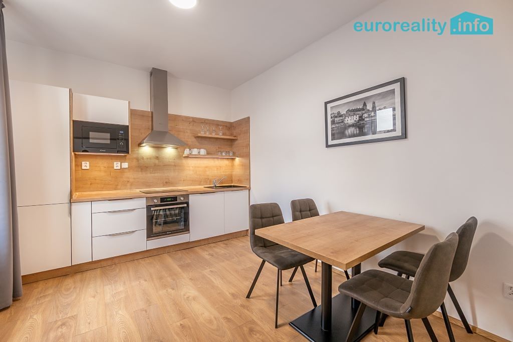 Pronájem bytu 2+1 73 m² – fotografie 5