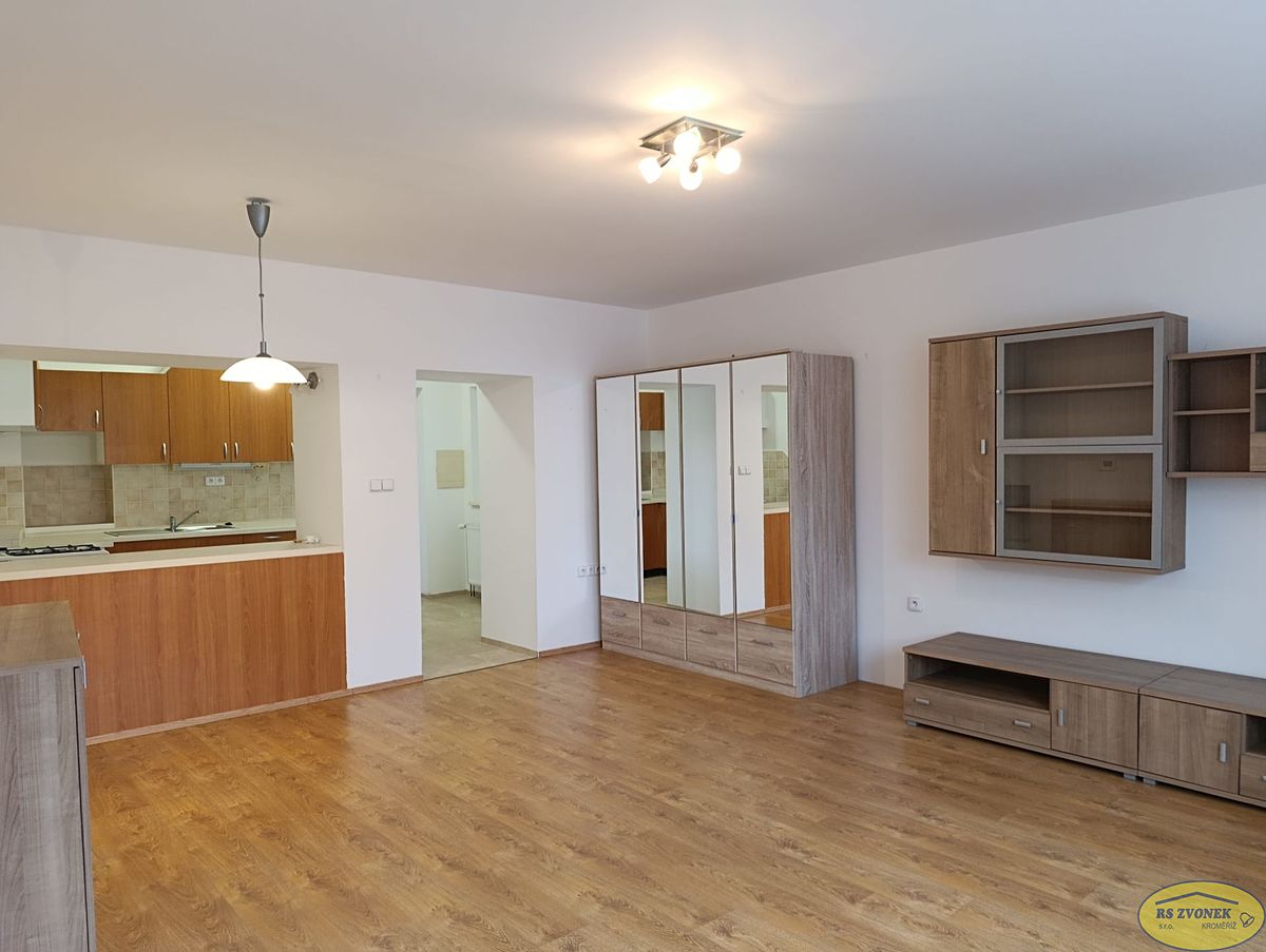 Pronájem bytu 2+kk 74 m² – fotografie 4