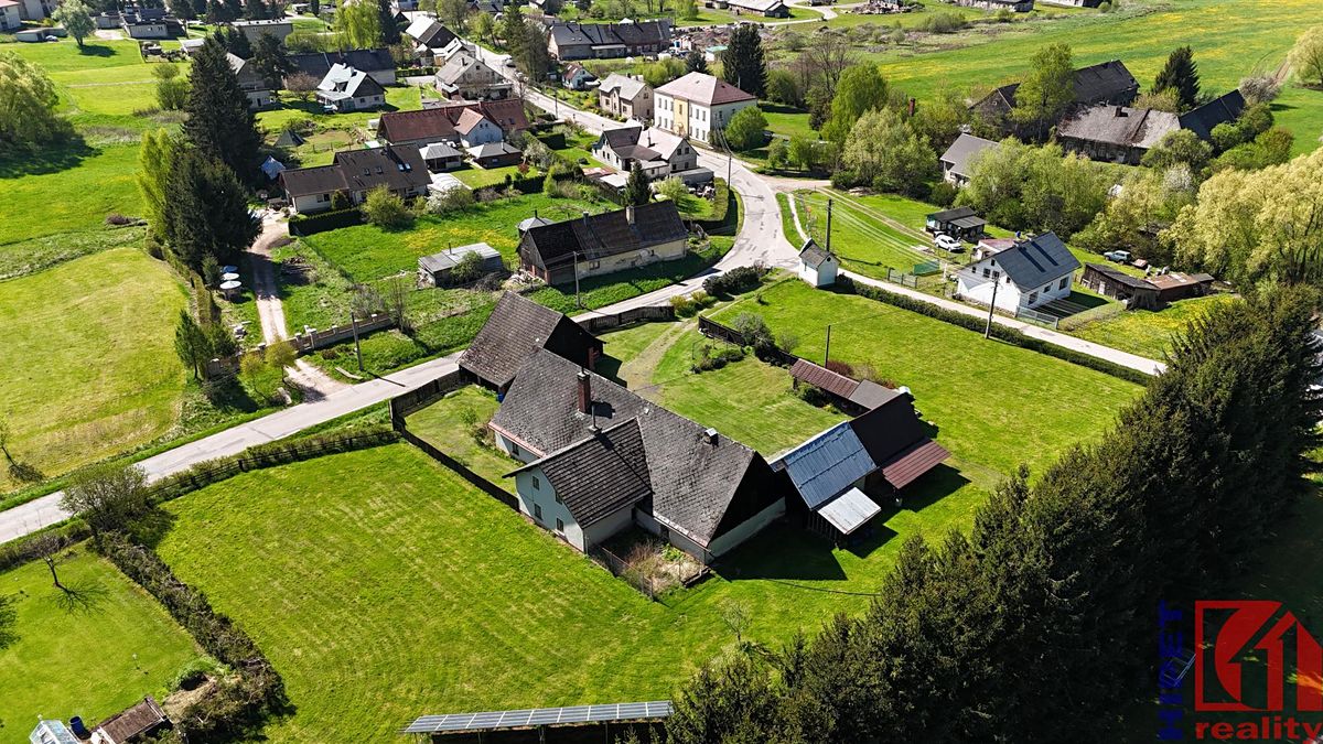 Prodej rodinného domu 180 m², pozemek 4759 m² – fotografie 3