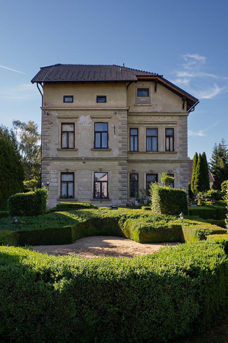 Prodej vily 300 m², pozemek 4536 m² – fotografie 2