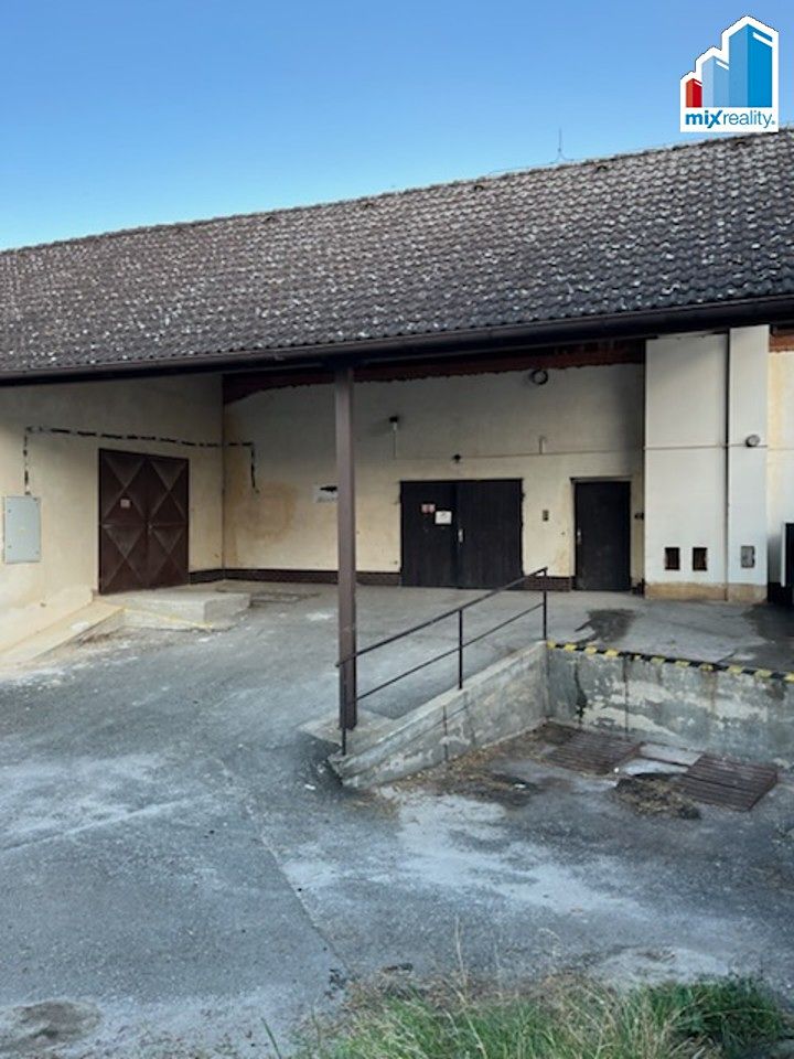 Pronájem skladového prostoru 156 m²