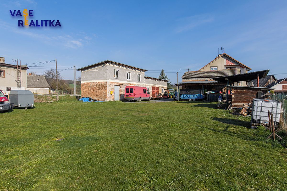 Prodej stavebního pozemku 2325 m² – fotografie 3