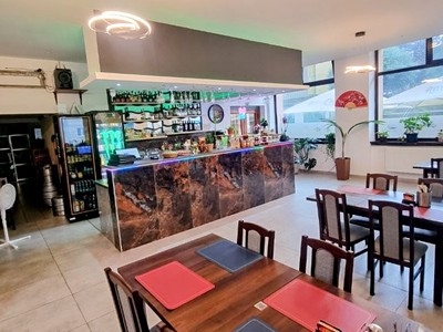 Prodej komerčního prostoru, 430 m² (3 z 18)
