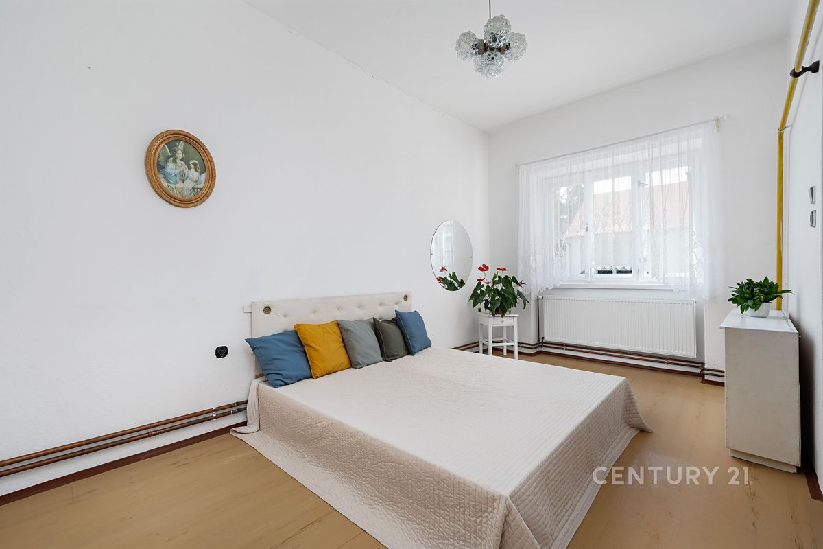 Prodej rodinného domu 150 m², pozemek 1008 m² – fotografie 4