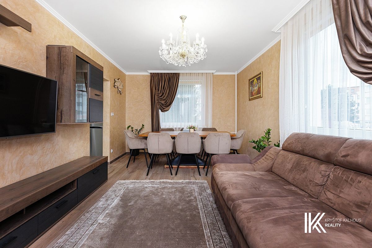Pronájem bytu 4+1 87 m² (Jednopodlažní)