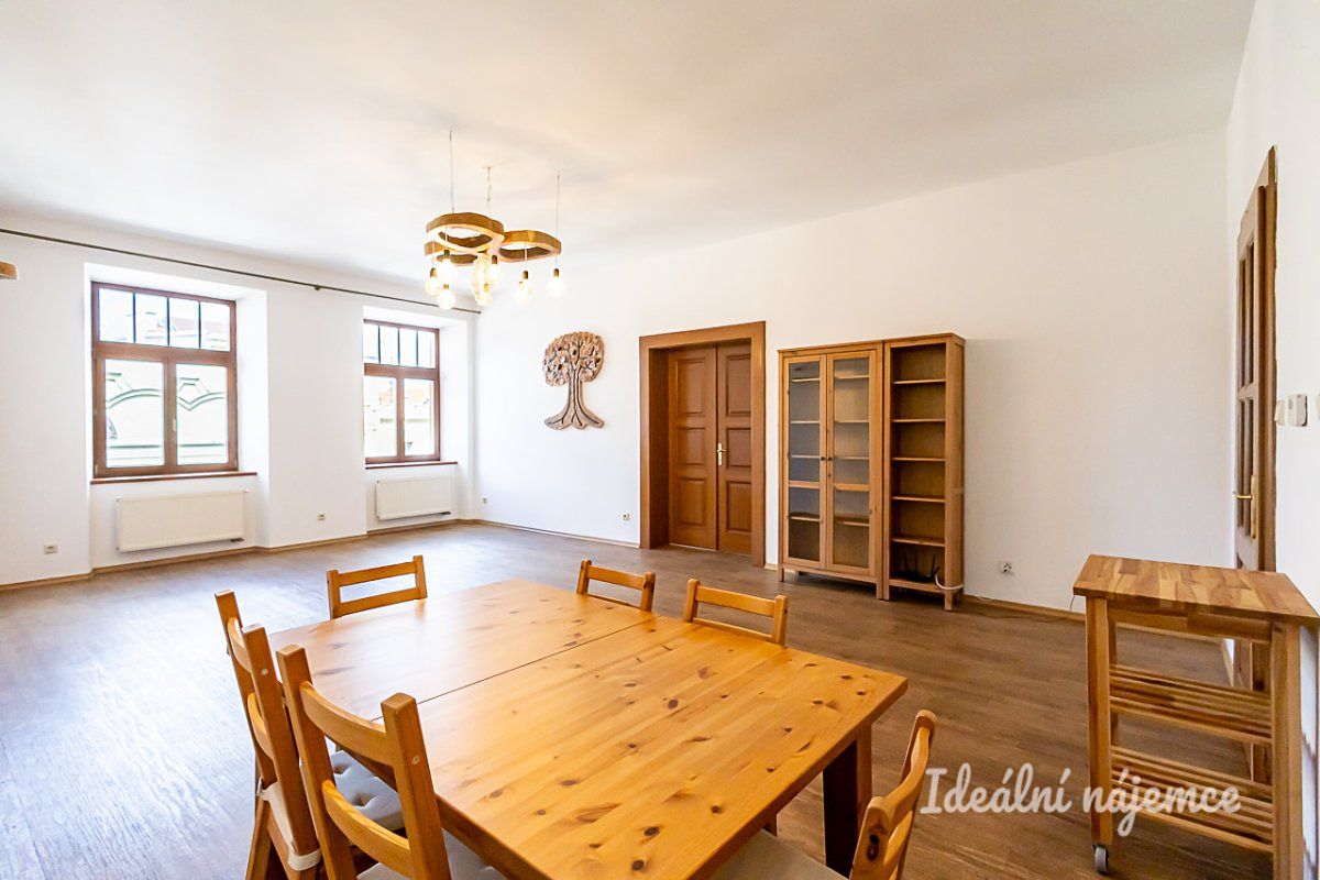 Pronájem bytu 2+1 92 m²