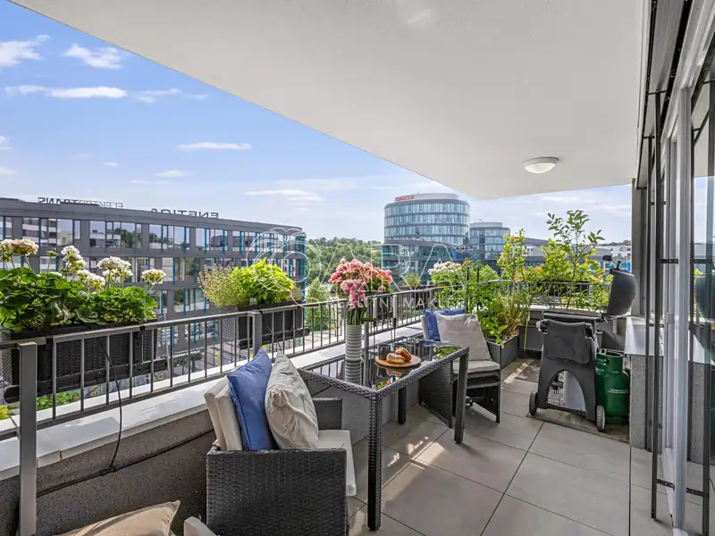 Prodej bytu 4+kk 139 m², Praha – náhled fotky 3