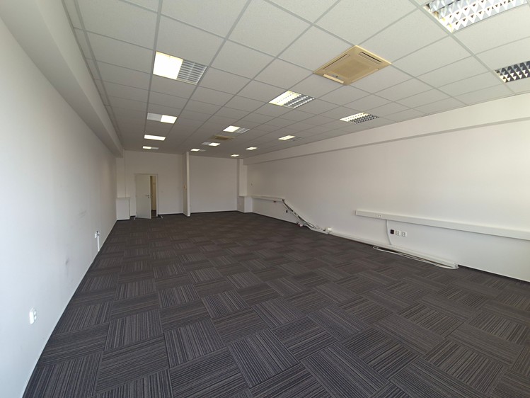 Комерційне приміщення в оренду, 140 м² (10 з 14)