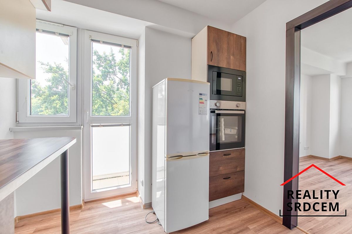Pronájem bytu 2+1 54 m² – fotografie 3