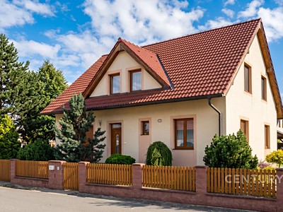 Pronájem  rodinného domu 171 m², pozemek 536 m²