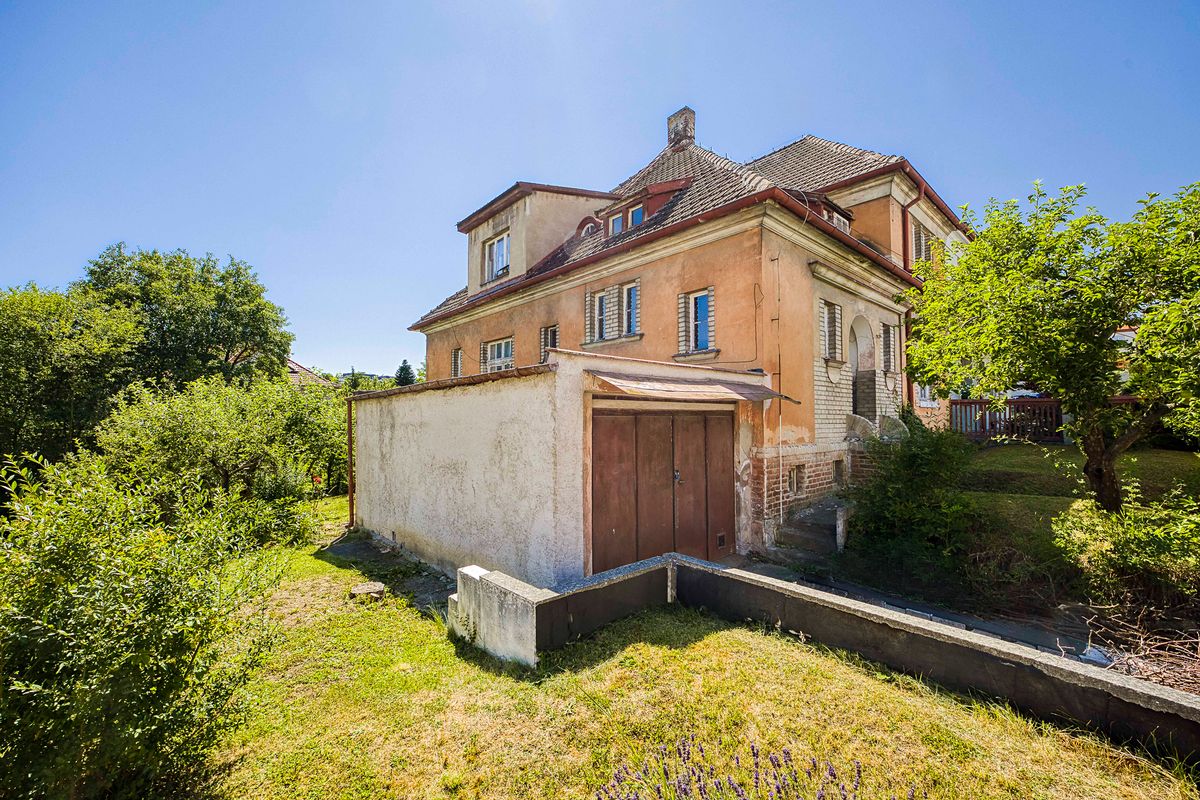 Prodej vily 480 m², pozemek 784 m²