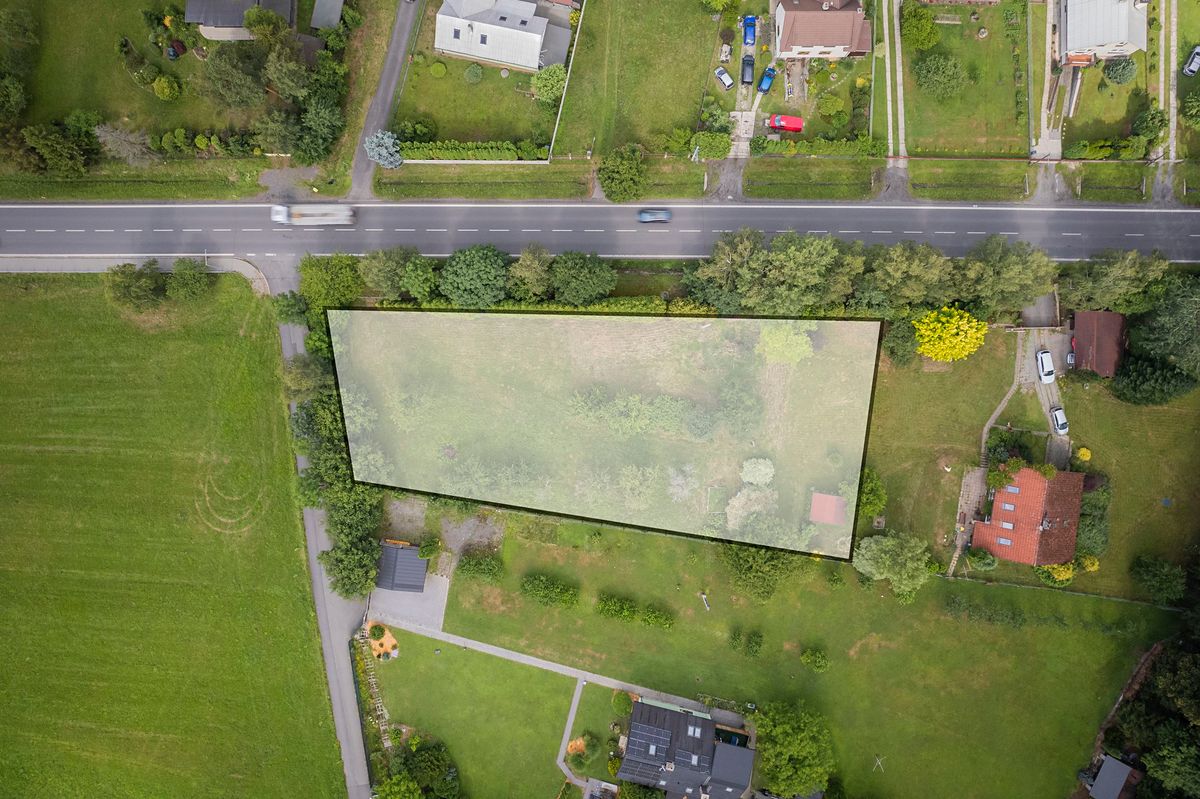 Prodej stavebního pozemku 2200 m² – fotografie 3