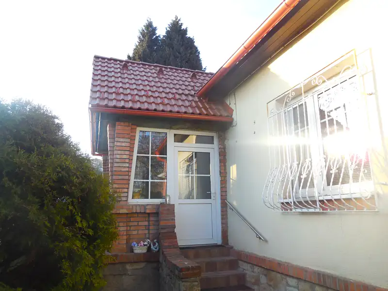 Pronájem bytu pokoje 36 m², Zlín – náhled fotky 2