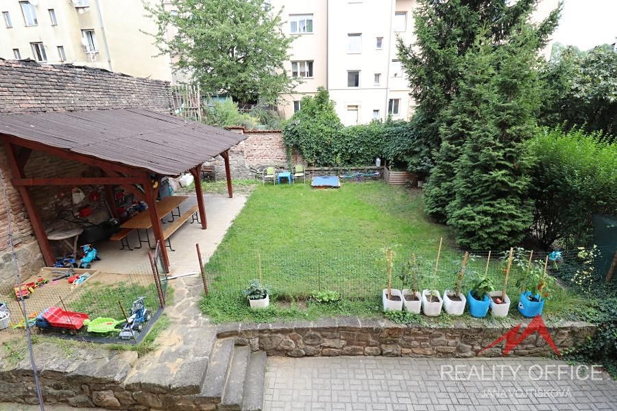 Pronájem bytu 2+kk 45 m² – fotografie 2