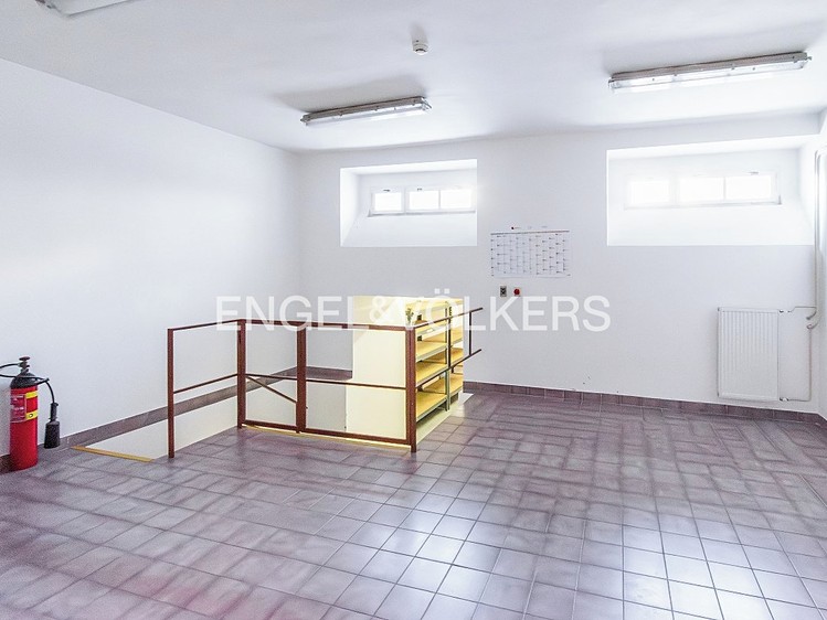 Комерційне приміщення в оренду, 140 м² (2 з 6)