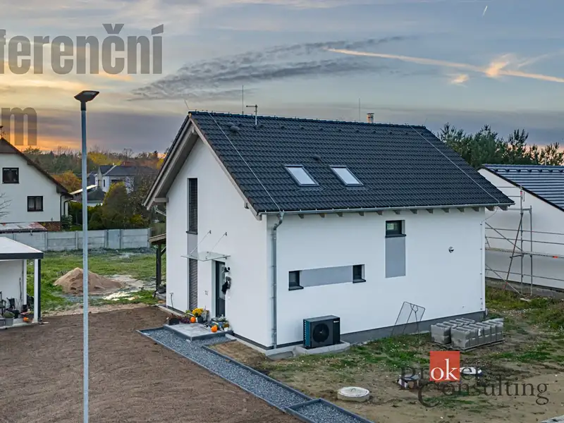 Prodej rodinného domu 125 m², pozemek 816 m², Sezemice – náhled fotky 2
