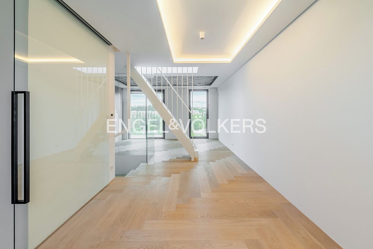Pronájem bytu 3+kk 96 m² – fotografie 4