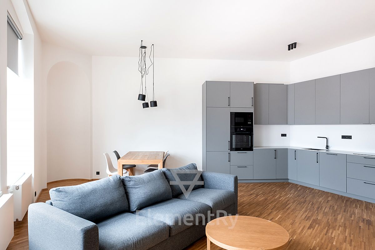 Pronájem bytu 2+kk 76 m², Hradec Králové – fotka 1 z 3