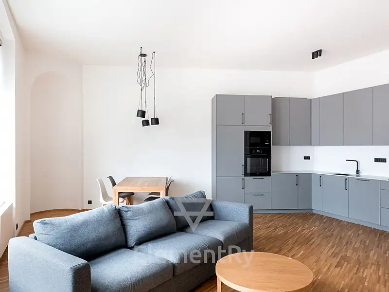 Pronájem bytu 2+kk 76 m², Hradec Králové – náhled fotky 1