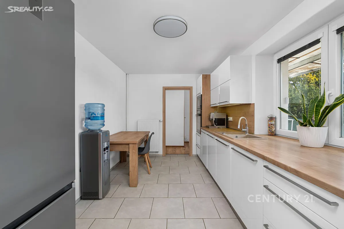 Prodej vícegeneračního domu 190 m², pozemek 598 m² - View 5