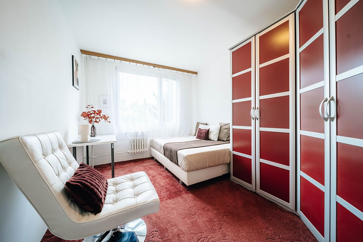Pronájem bytu pokoje 14 m²