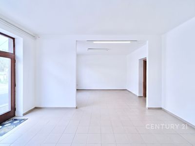 Pronájem obchodního prostoru 80 m²