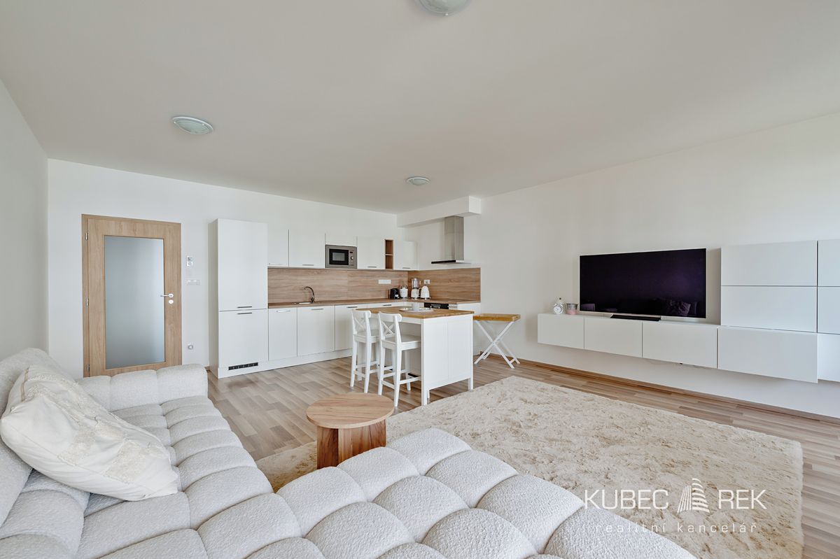 Pronájem bytu 3+kk 86 m²