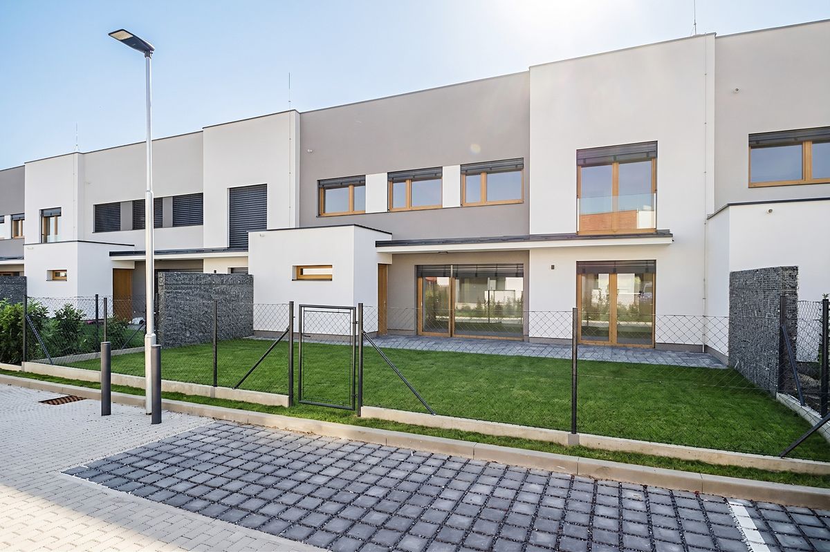 Prodej rodinného domu 160 m², pozemek 251 m² – fotografie 2