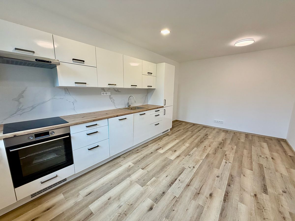 Pronájem bytu 3+kk 52 m²