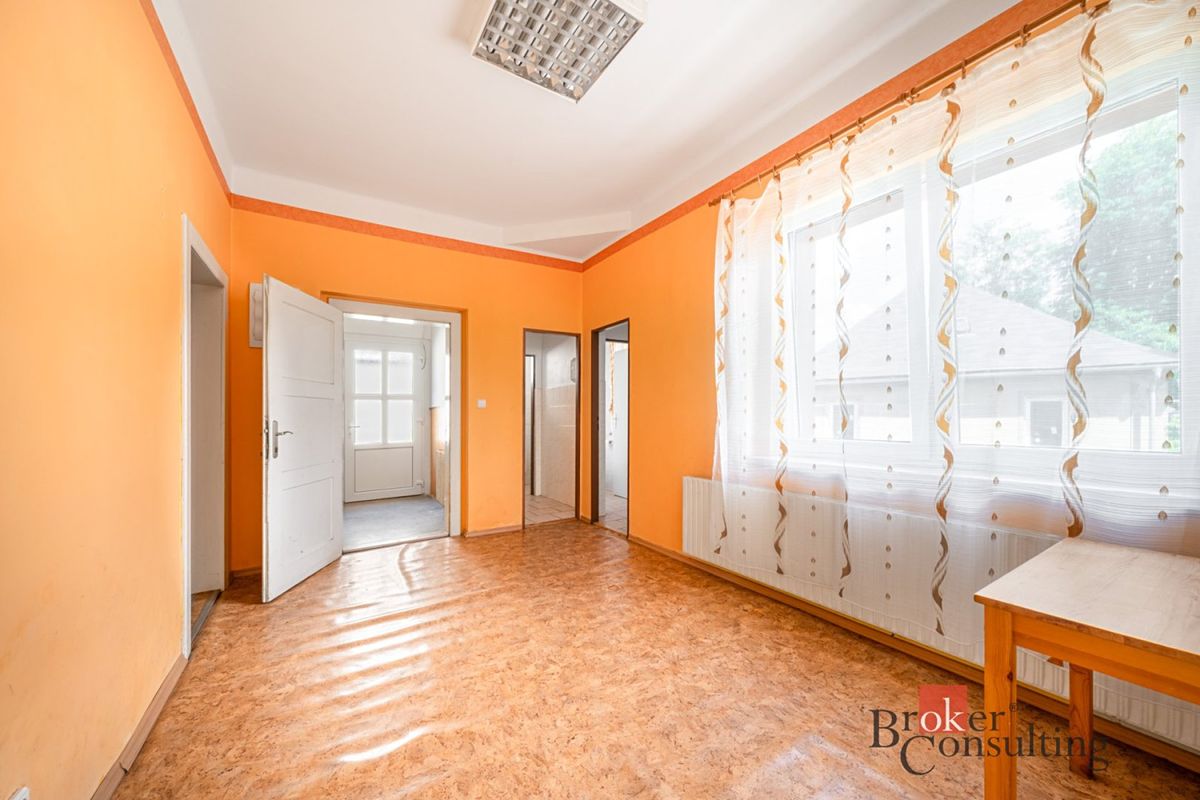 Prodej rodinného domu 185 m², pozemek 160 m² – fotografie 5