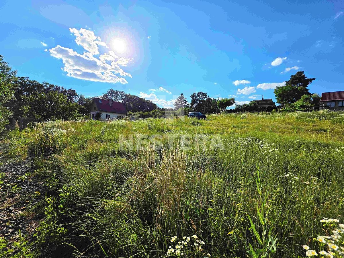Prodej stavebního pozemku 838 m² – fotografie 5