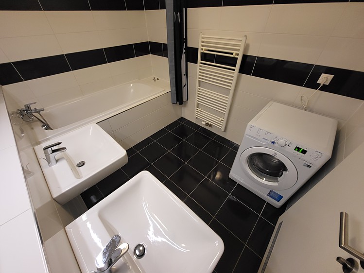 Квартира 3+kk в оренду, 89 м² (5 з 18)