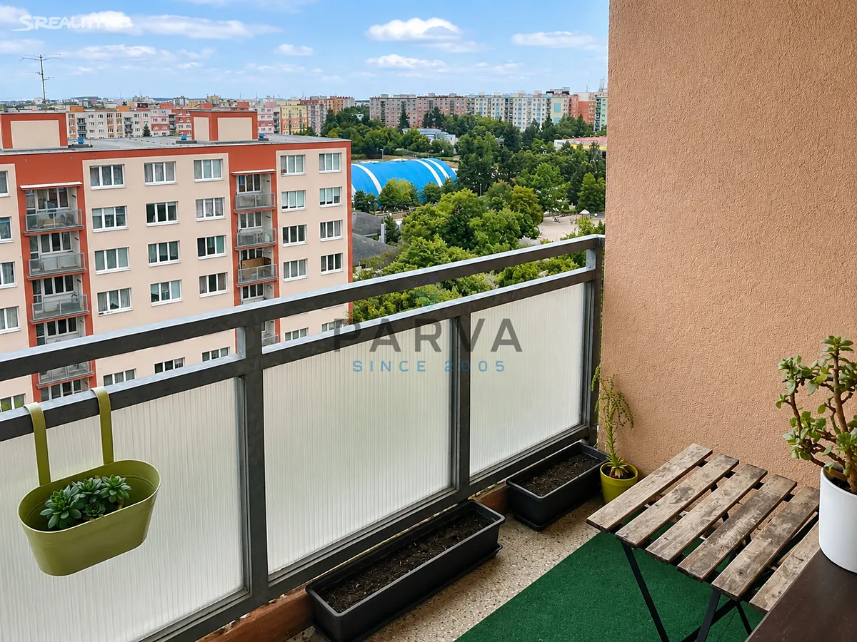 Pronájem bytu 3+1 62 m² – pohled 3