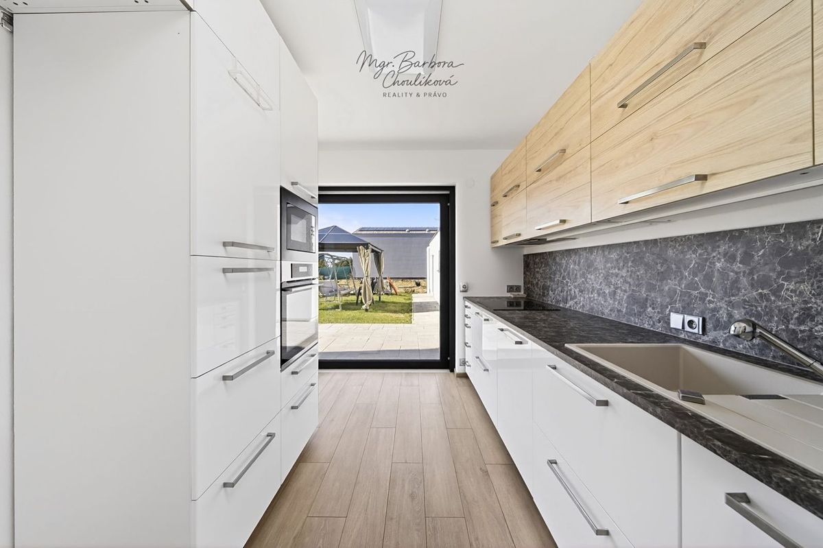 Prodej rodinného domu 134 m², pozemek 520 m² – fotografie 3