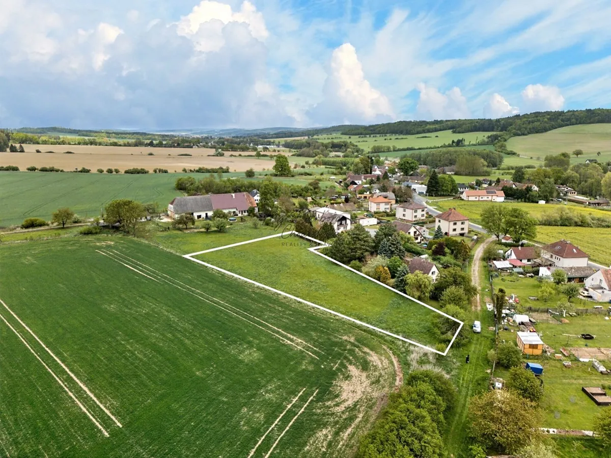 Prodej stavebního pozemku 1884 m²