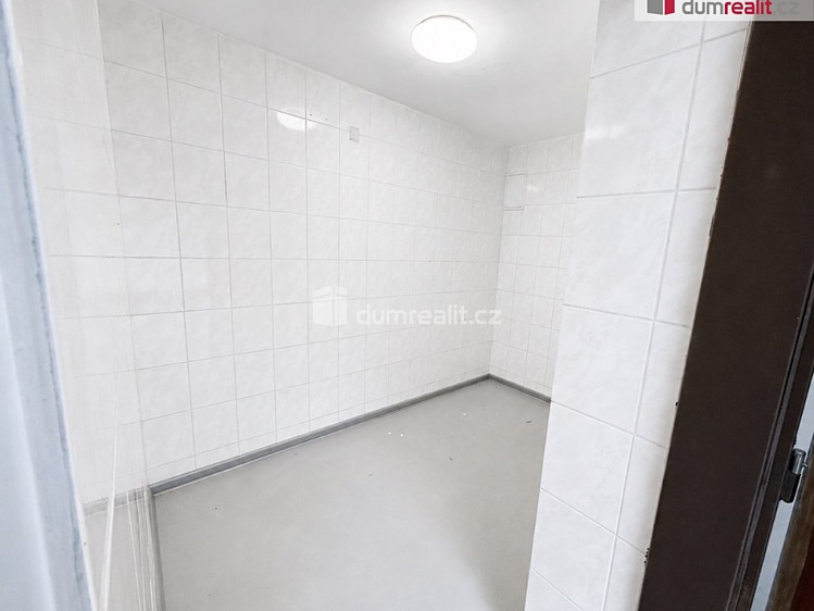 Комерційне приміщення в оренду, 140 м² (7 з 13)