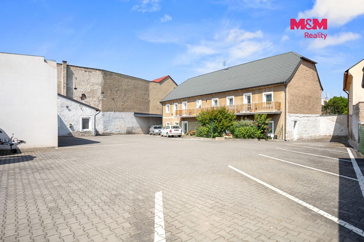 Prodej obchodního prostoru 376 m² – fotografie 2