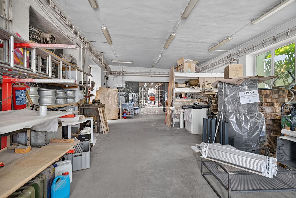 Prodej výrobní haly, prostoru 585 m² – fotografie 2