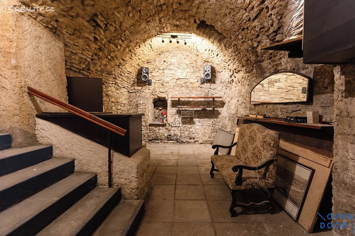 Pronájem obchodního prostoru 120 m², Praha