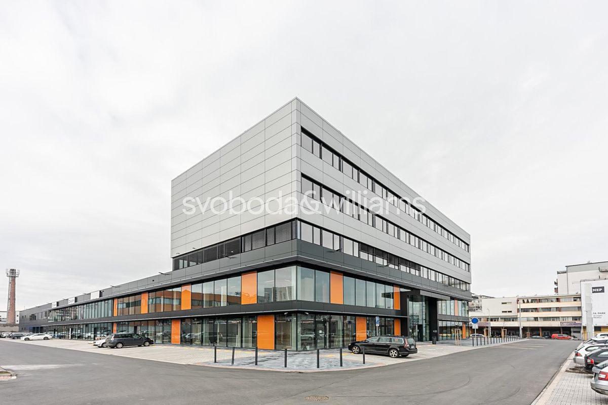 Pronájem kanceláře 199 m² – fotografie 2