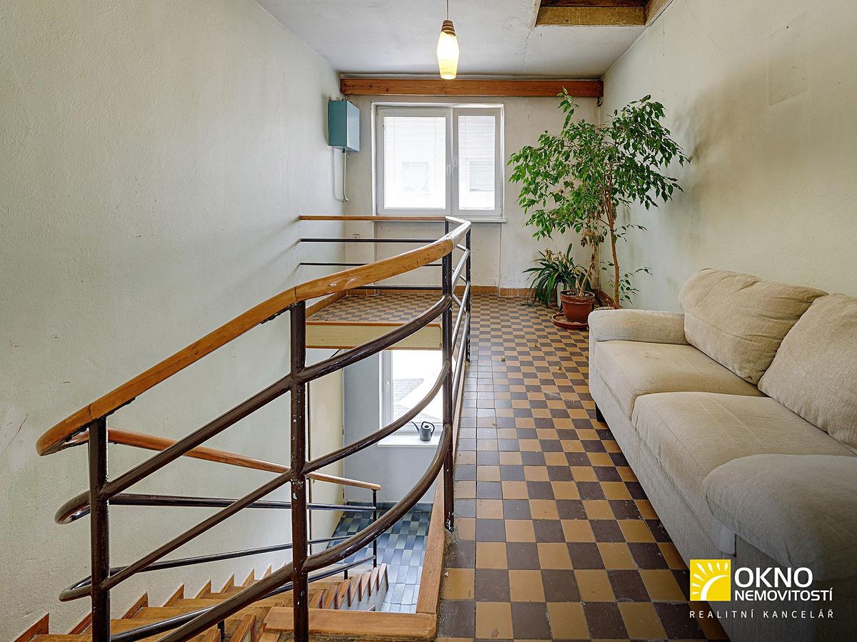 Prodej rodinného domu 90 m², pozemek 932 m² – fotografie 5